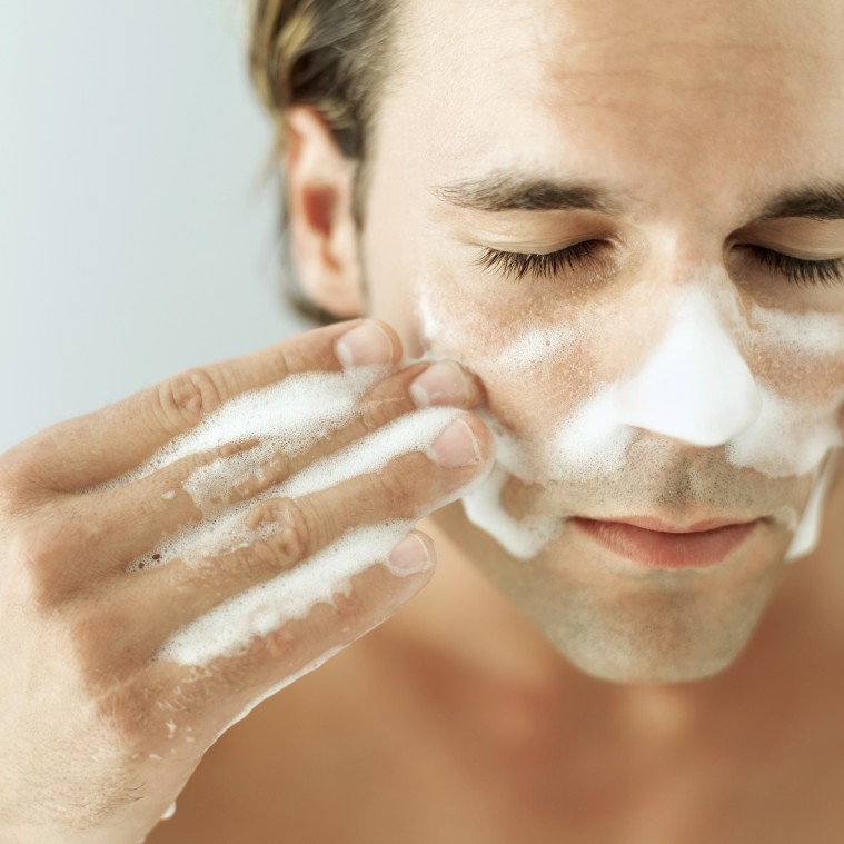 Rutina facial para el hombre