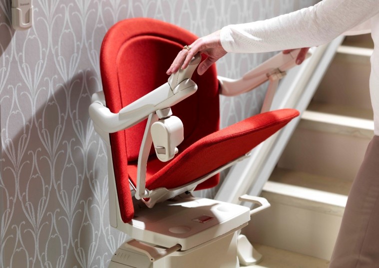 Salvaescaleras para evitar riesgos de caída Salvaescaleras para evitar riesgos de caída
