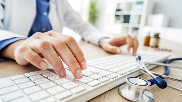 ¿Has escuchado sobre las clínicas online? Conoce la nueva forma de cuidar tu salud.