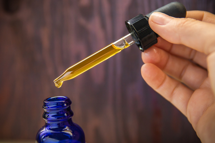Aprendiendo sobre el aceite de CBD, beneficios y cómo usarlo