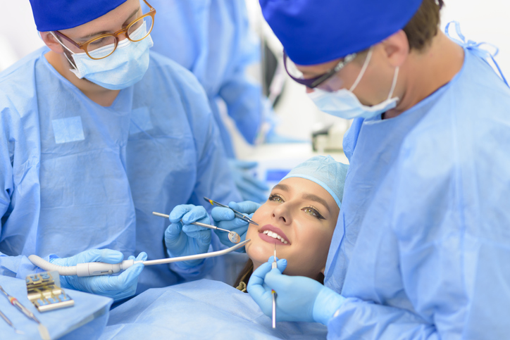 ¿Has pensado alguna vez en especializarte en odontología?