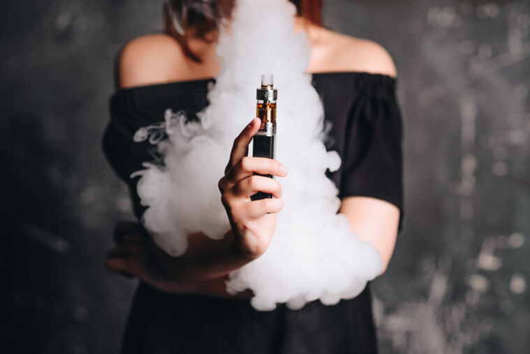 El mundo moderno se adapta a los beneficios de los e-cigarrillos