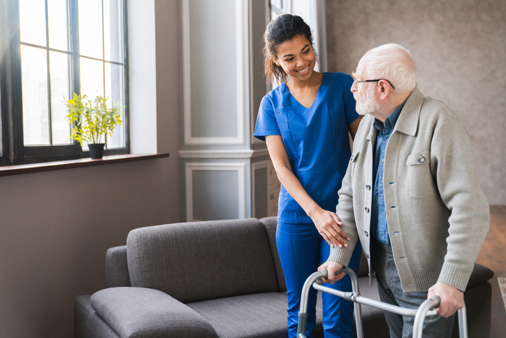 Las mejores residencias contribuyen a la salud de las personas mayores