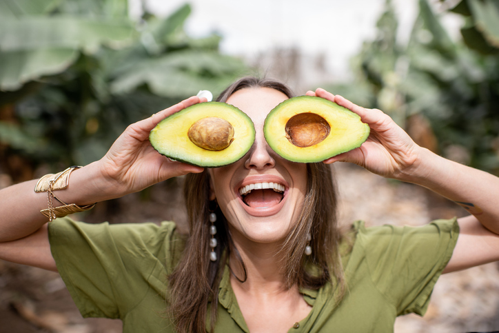 El aguacate como fuente de fibra promueve la salud digestiva y la saciedad